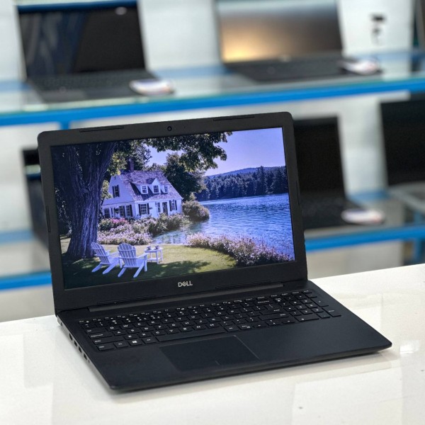 Ảnh Laptop từ các góc nhìn khác nhau