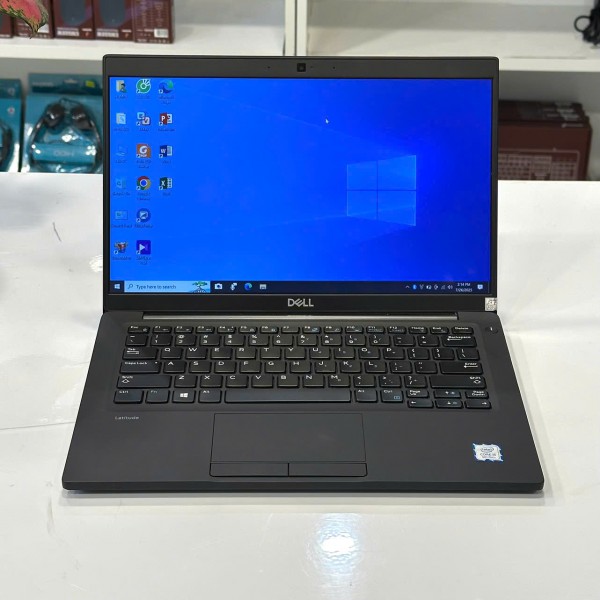 Ảnh Laptop từ các góc nhìn khác nhau