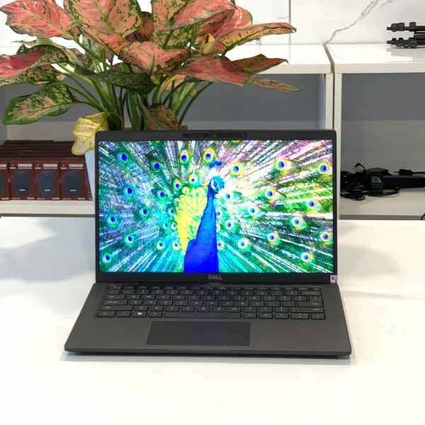 Ảnh Laptop từ các góc nhìn khác nhau