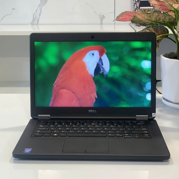 Ảnh Laptop từ các góc nhìn khác nhau