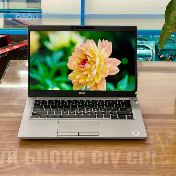Ảnh Laptop từ các góc nhìn khác nhau