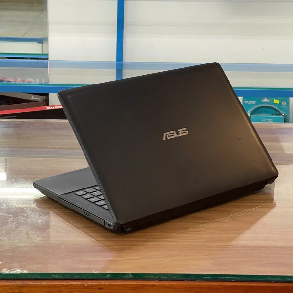 Ảnh Laptop từ các góc nhìn khác nhau