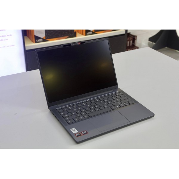 Ảnh Laptop từ các góc nhìn khác nhau