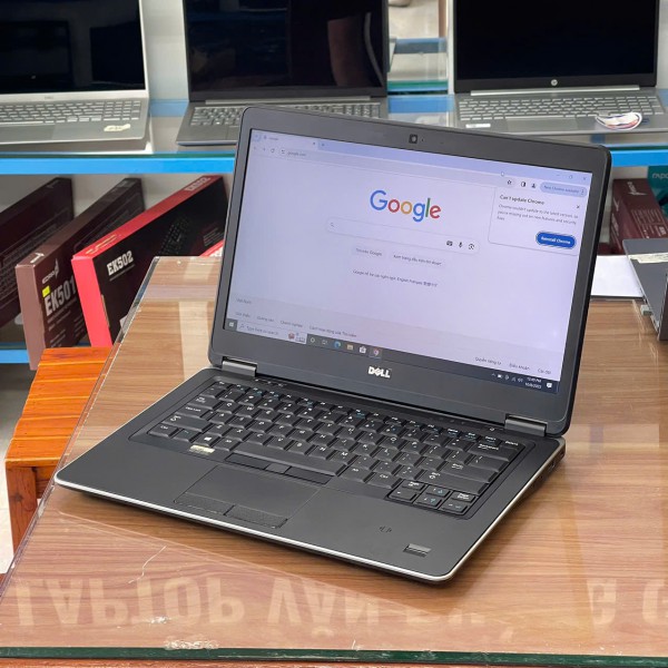 Ảnh Laptop từ các góc nhìn khác nhau