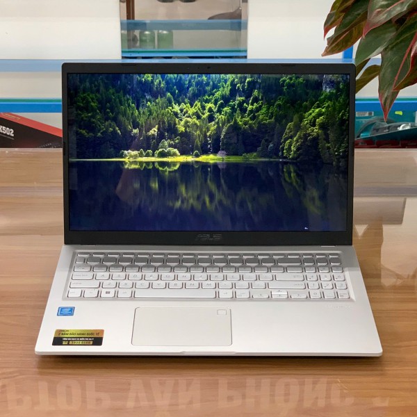 Ảnh Laptop từ các góc nhìn khác nhau