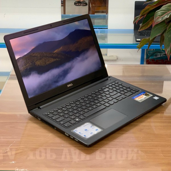 Ảnh Laptop từ các góc nhìn khác nhau