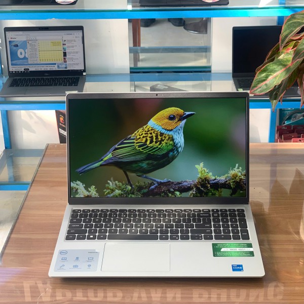 Ảnh Laptop từ các góc nhìn khác nhau