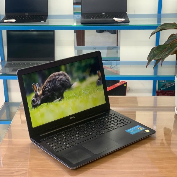 Ảnh Laptop từ các góc nhìn khác nhau