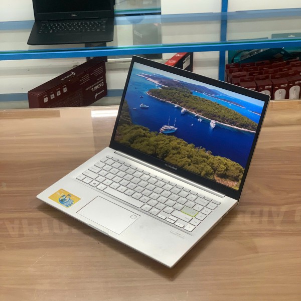 Ảnh Laptop từ các góc nhìn khác nhau