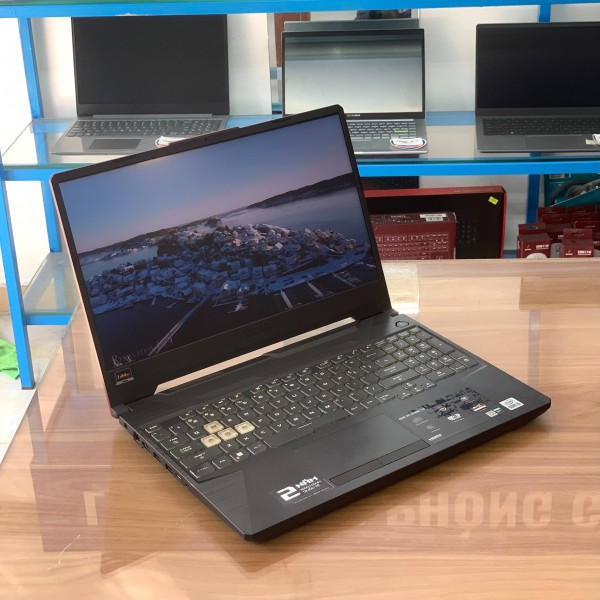 Ảnh Laptop từ các góc nhìn khác nhau