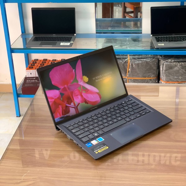 Ảnh Laptop từ các góc nhìn khác nhau