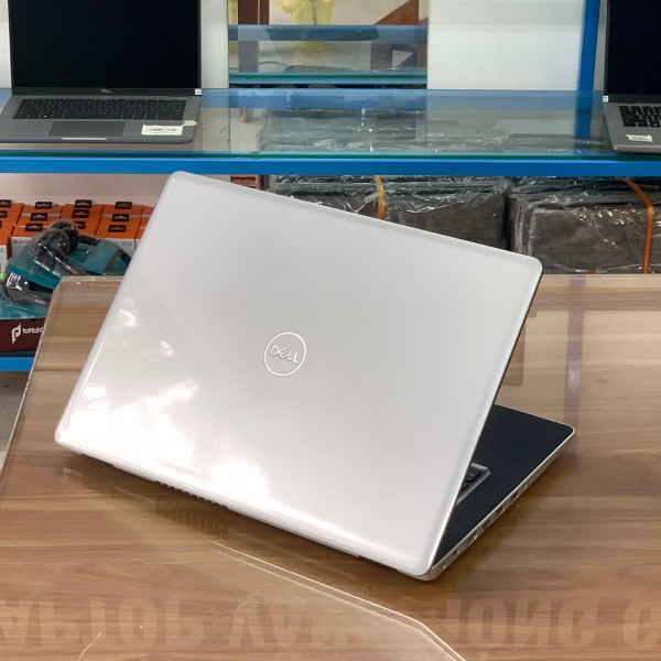 Ảnh Laptop từ các góc nhìn khác nhau