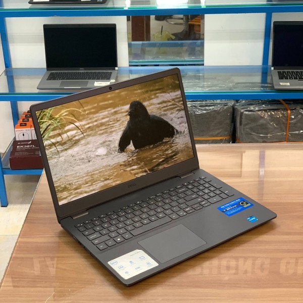 Ảnh Laptop từ các góc nhìn khác nhau