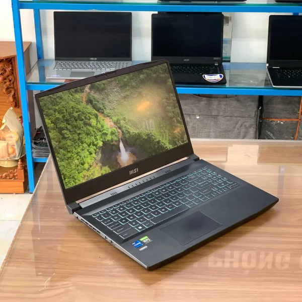 Ảnh Laptop từ các góc nhìn khác nhau
