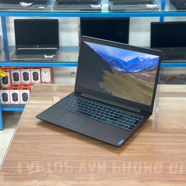Ảnh Laptop từ các góc nhìn khác nhau
