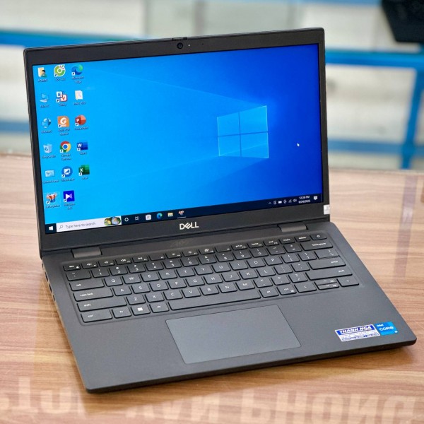 Ảnh Laptop từ các góc nhìn khác nhau