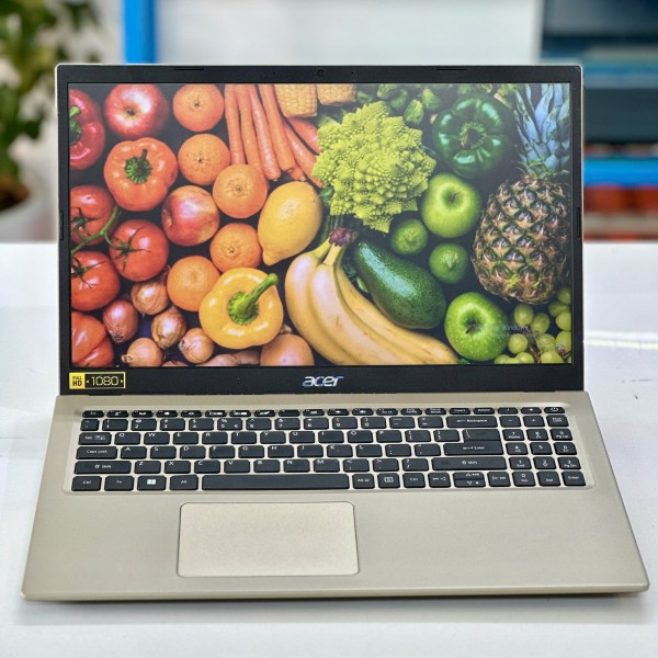Ảnh Laptop từ các góc nhìn khác nhau
