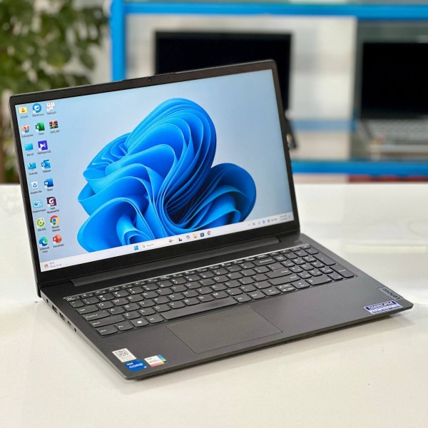 Ảnh Laptop từ các góc nhìn khác nhau