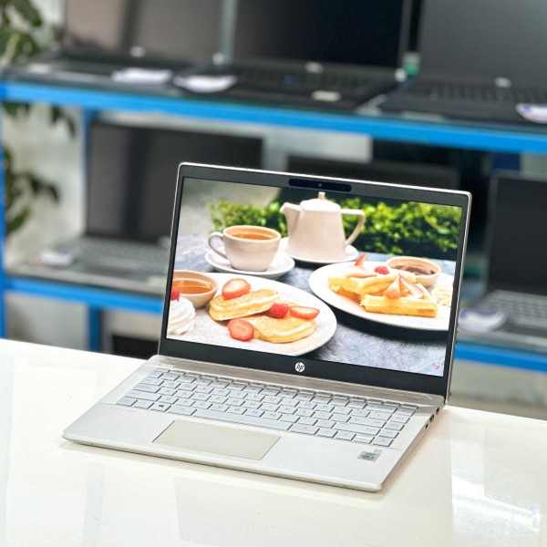 Ảnh Laptop từ các góc nhìn khác nhau